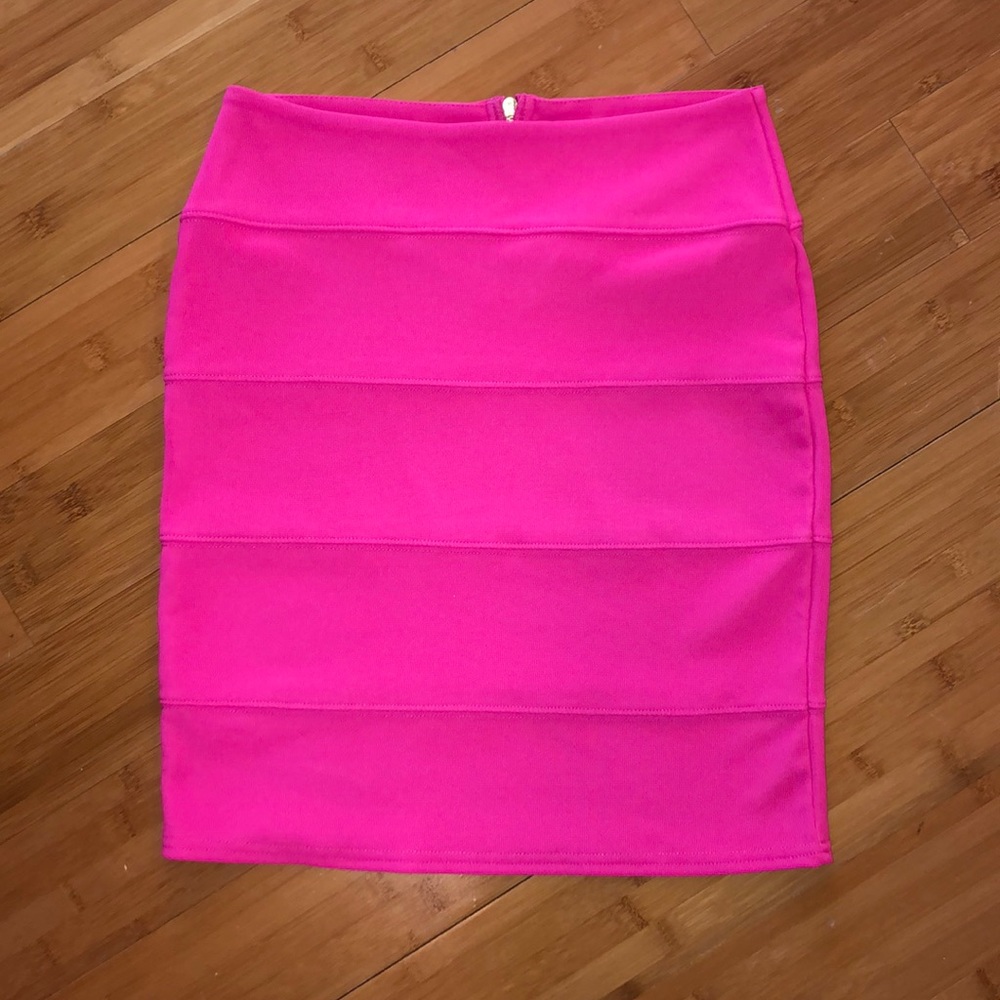 High waisted pencil skirt